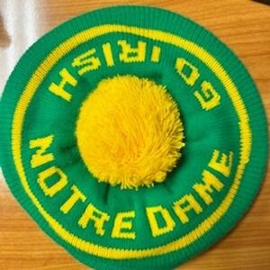 Vintage Notre Dame Fighting Irish Knit Beret Hat Go Irish Pom Pom Green Yellow